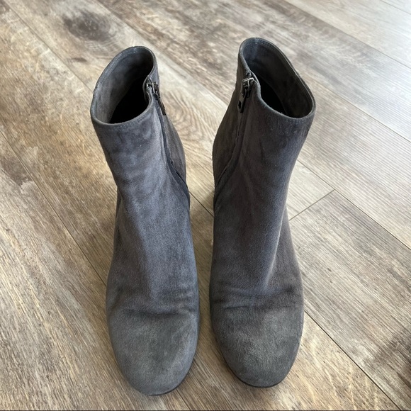 Vince Blakely Sleek Suede Block Heel Boots - Neutral Gray - Picture 9 of 10